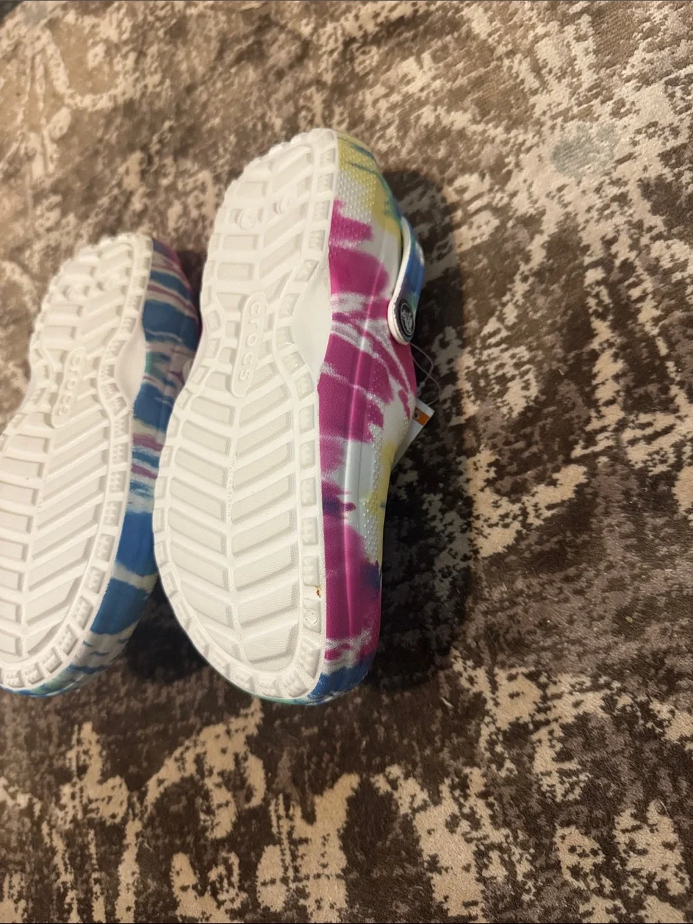 CROCS Kids Tie-Dye Clog with Plush Lining in Blue, Pink, Yellow, Green